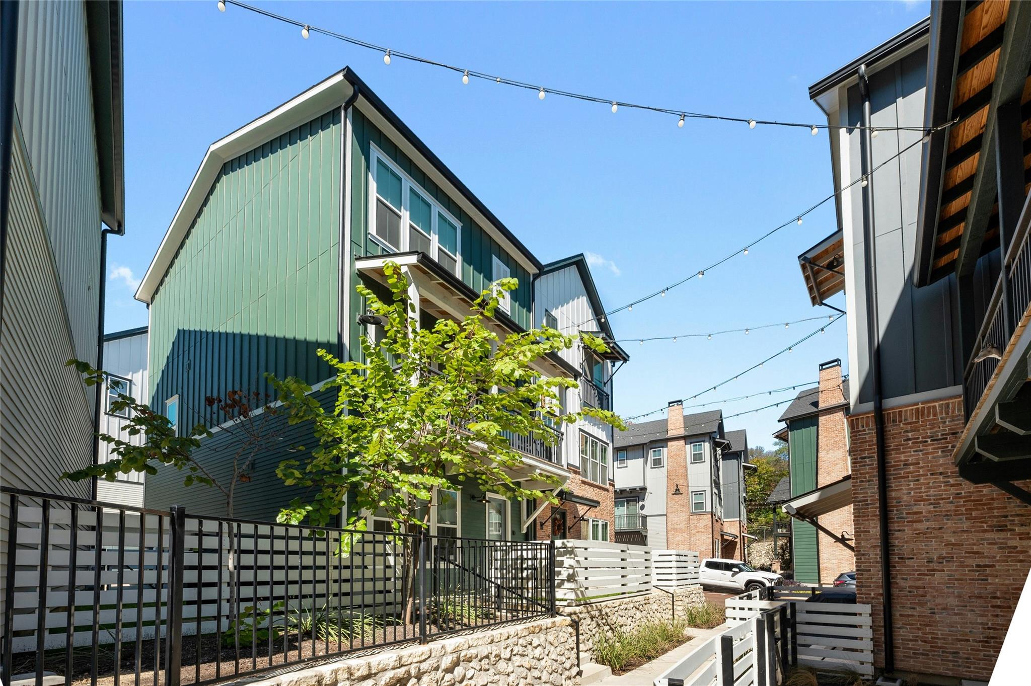 3809 Valley View RD # 10