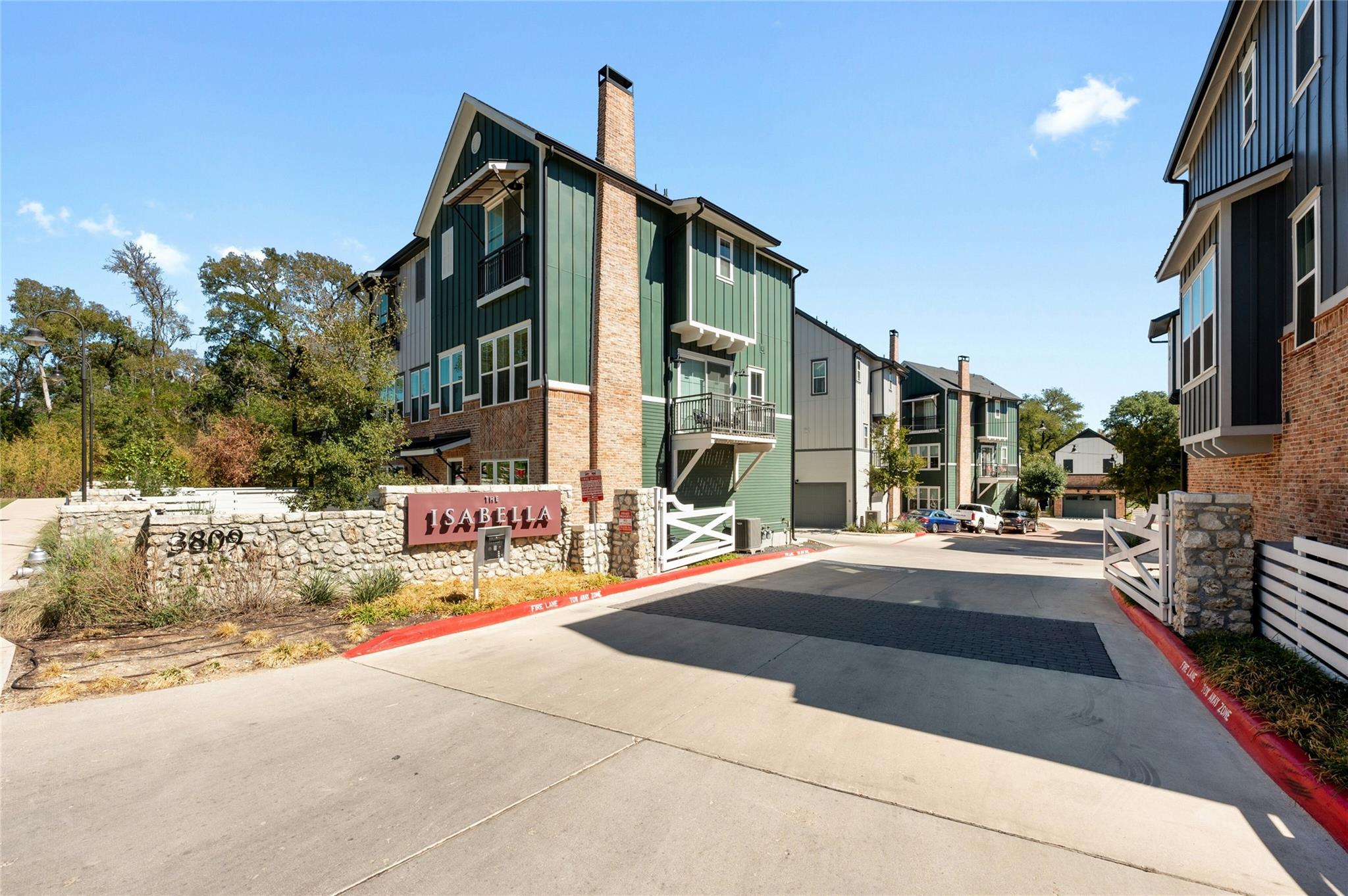 3809 Valley View RD # 10