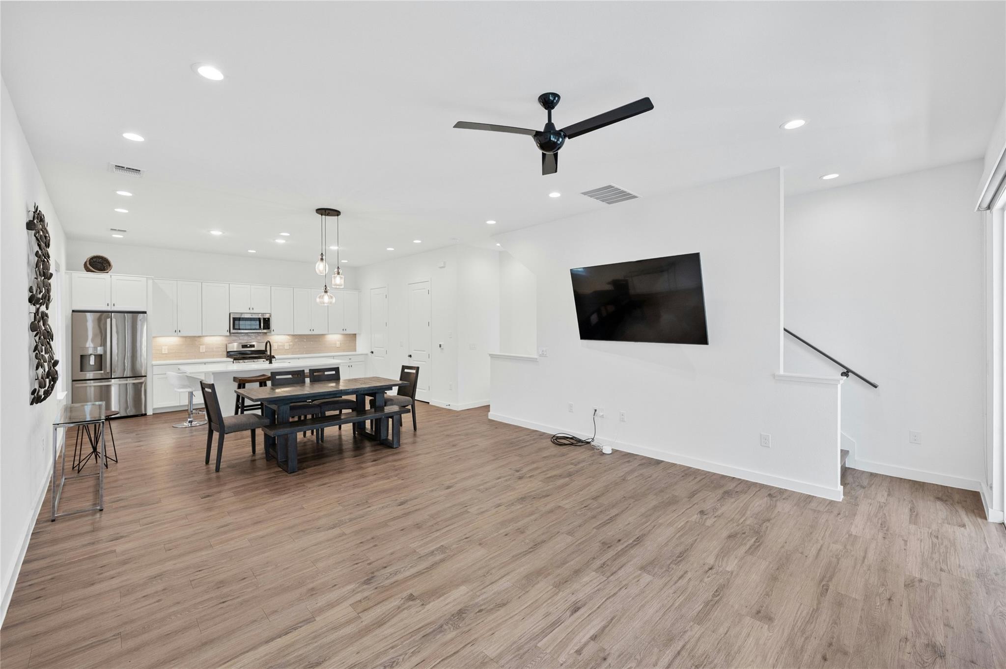 3809 Valley View RD # 10