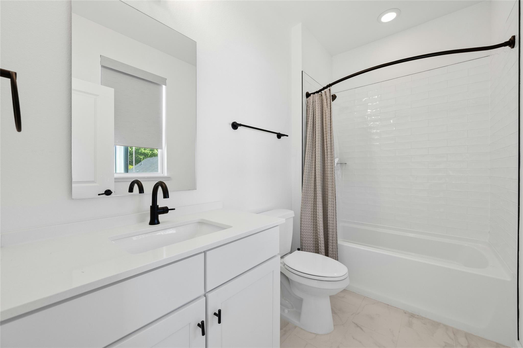 3809 Valley View RD # 10