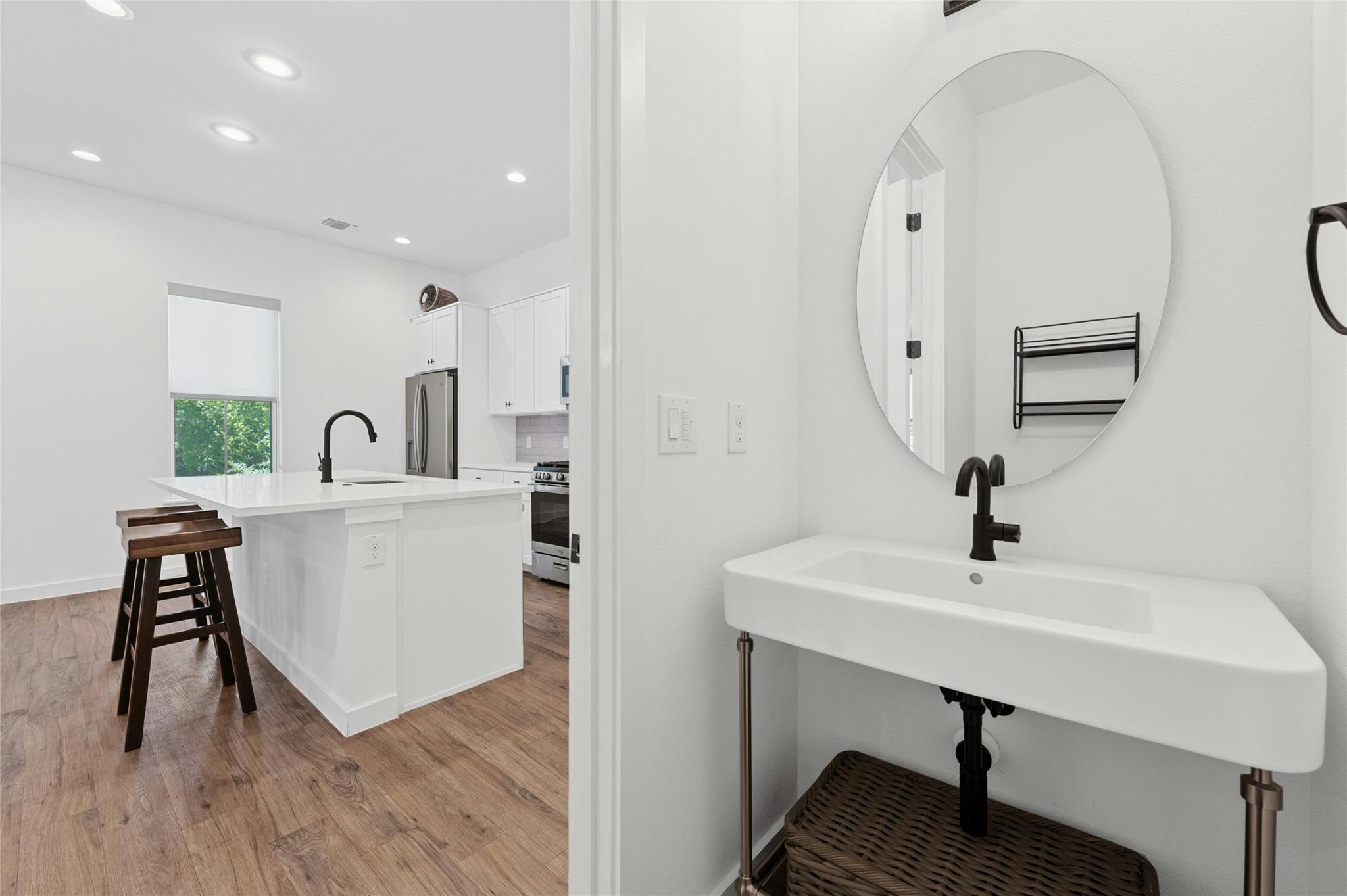 3809 Valley View RD # 10