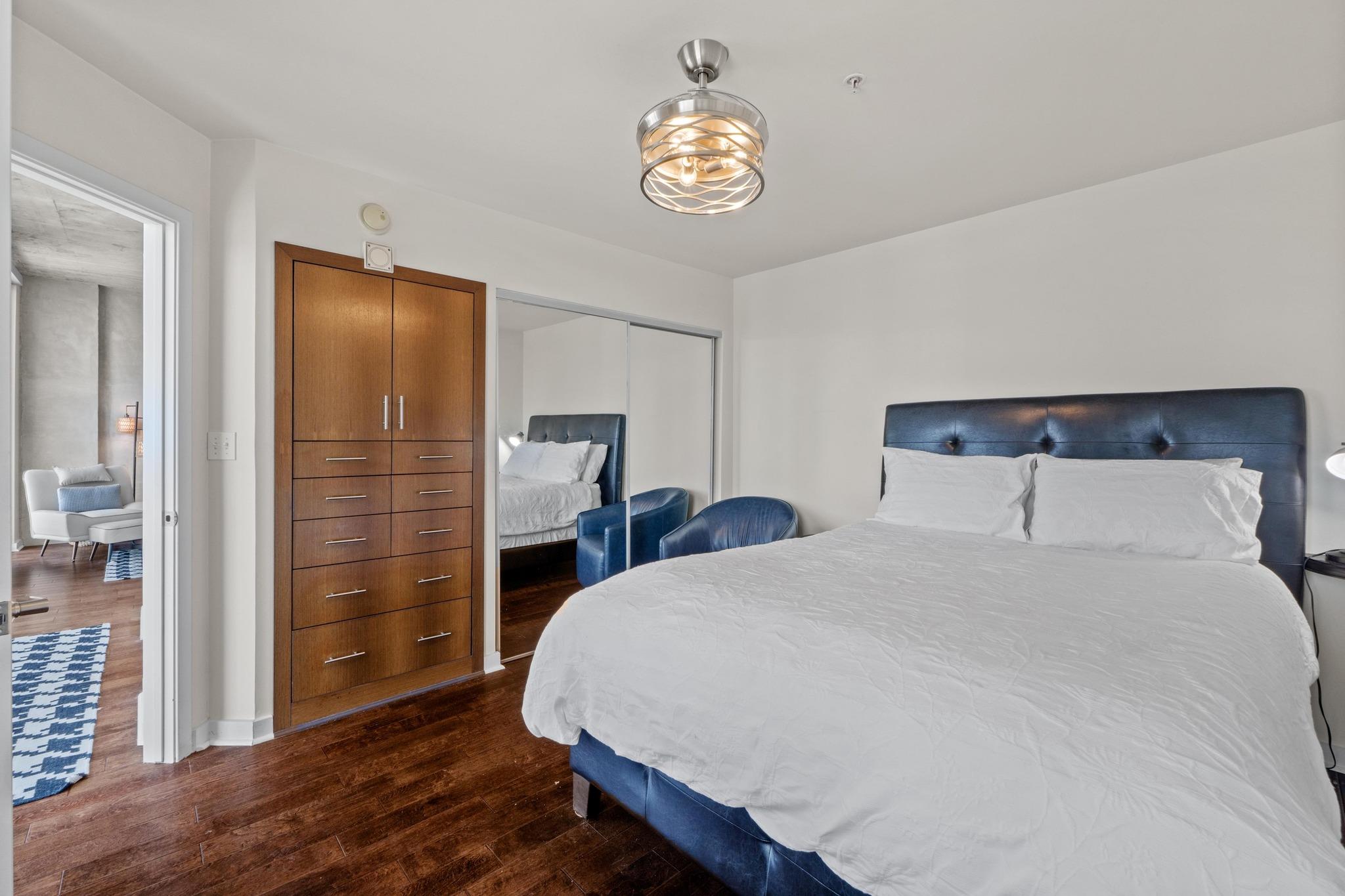 360 Nueces ST # 2808