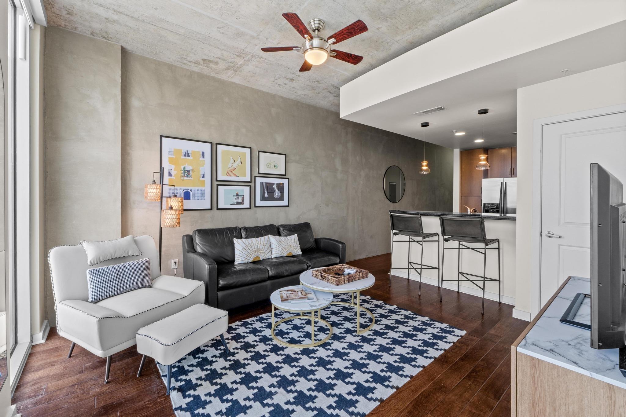 360 Nueces ST # 2808