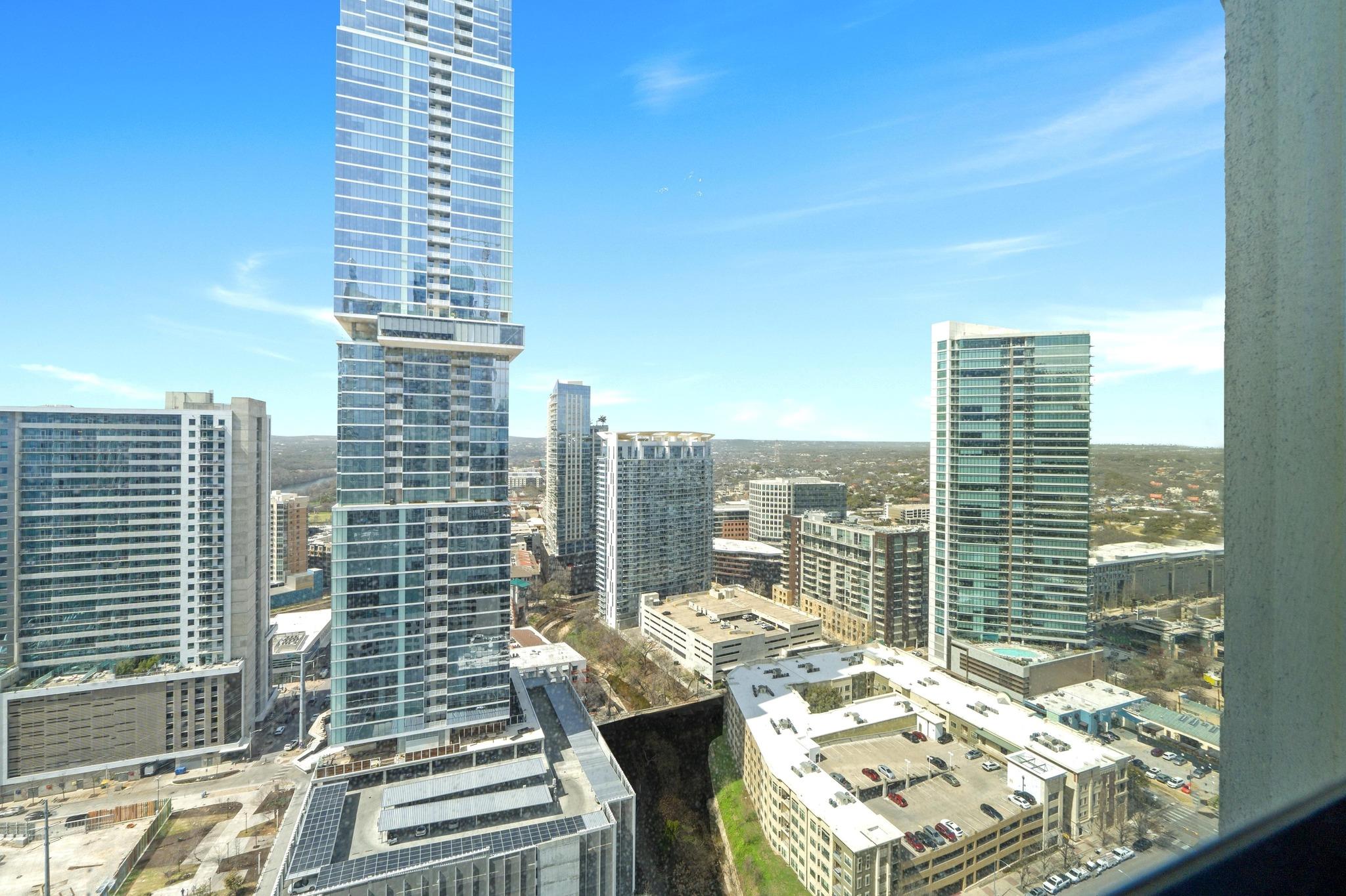 360 Nueces ST # 2808