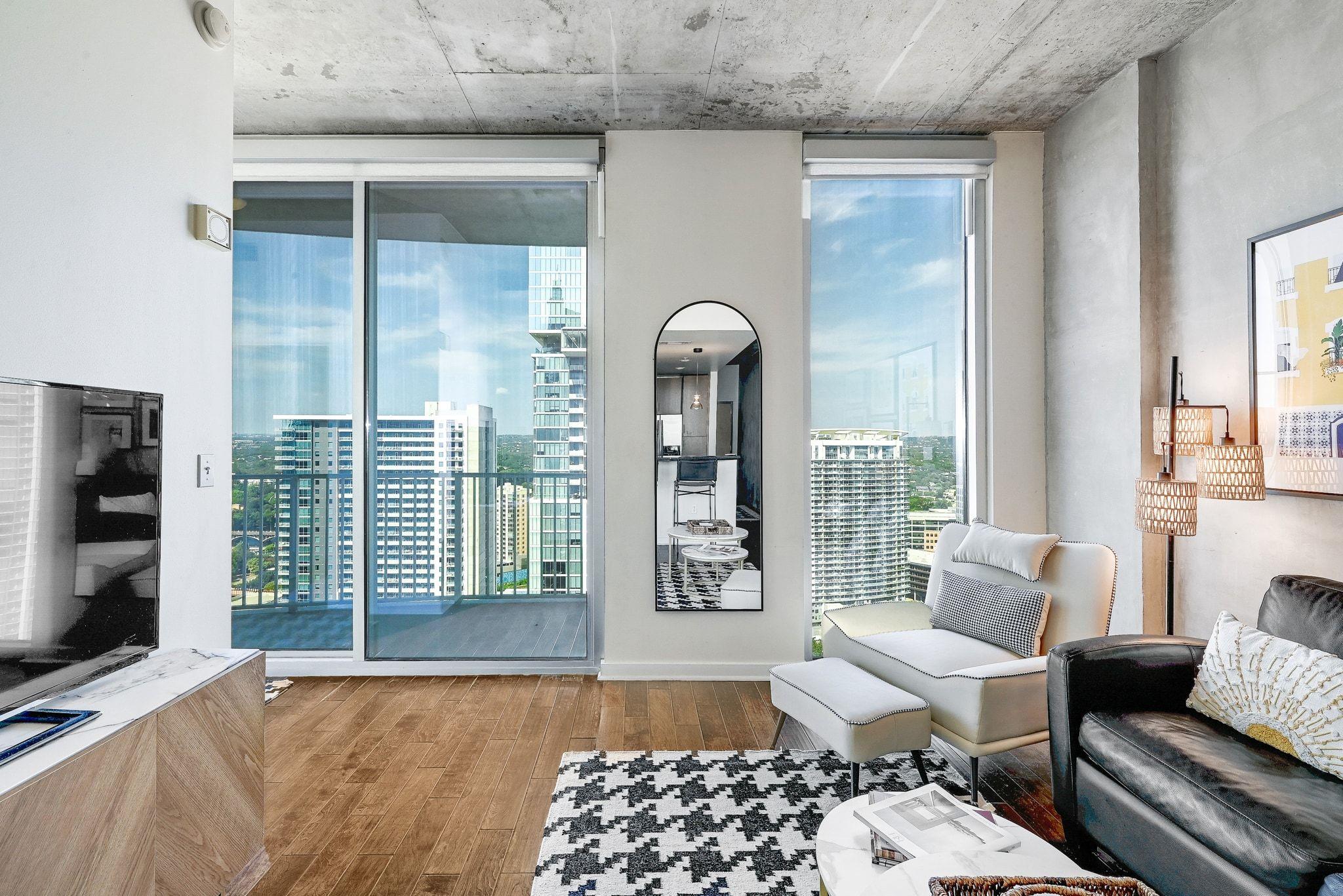 360 Nueces ST # 2808