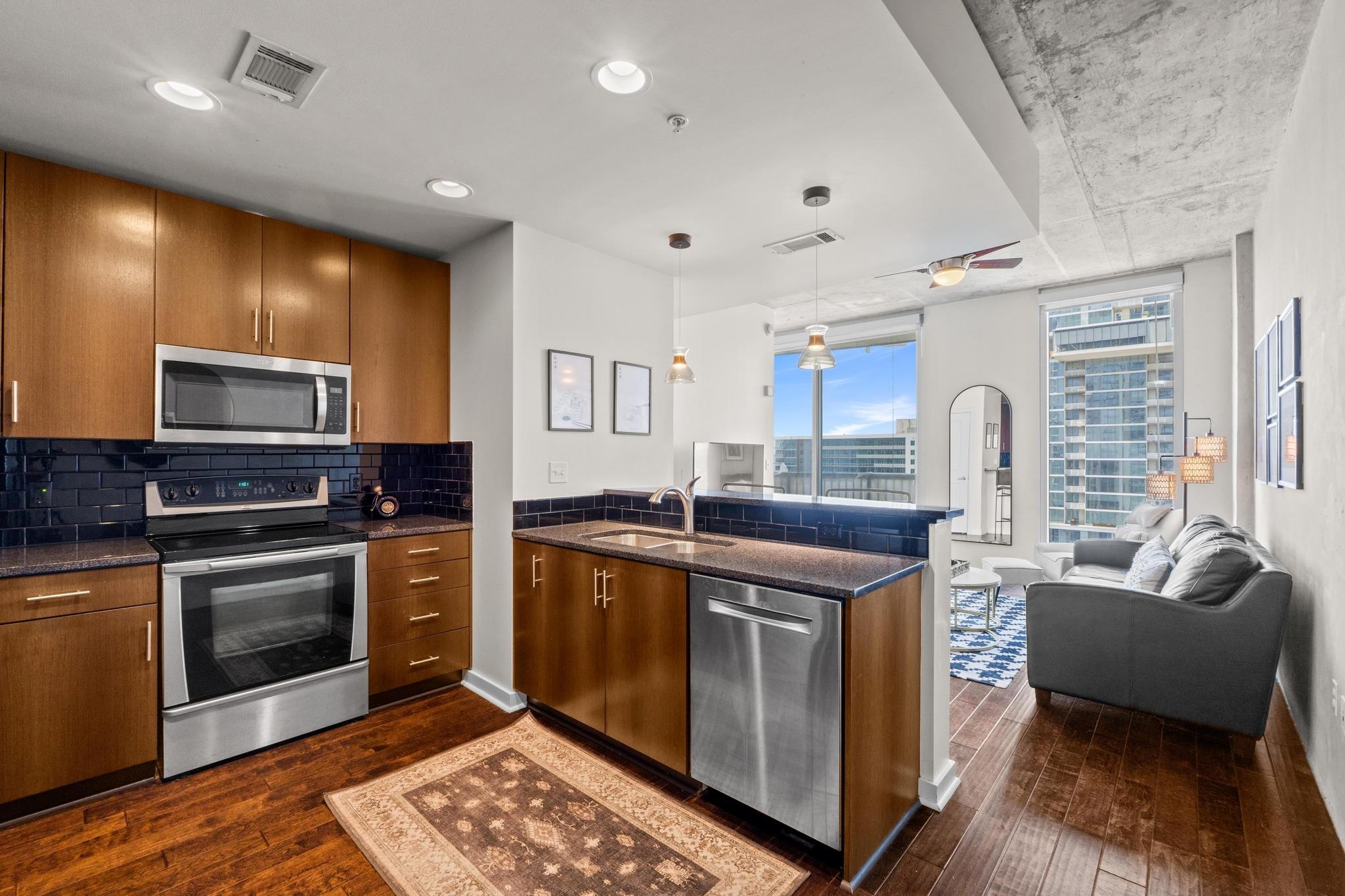 360 Nueces ST # 2808