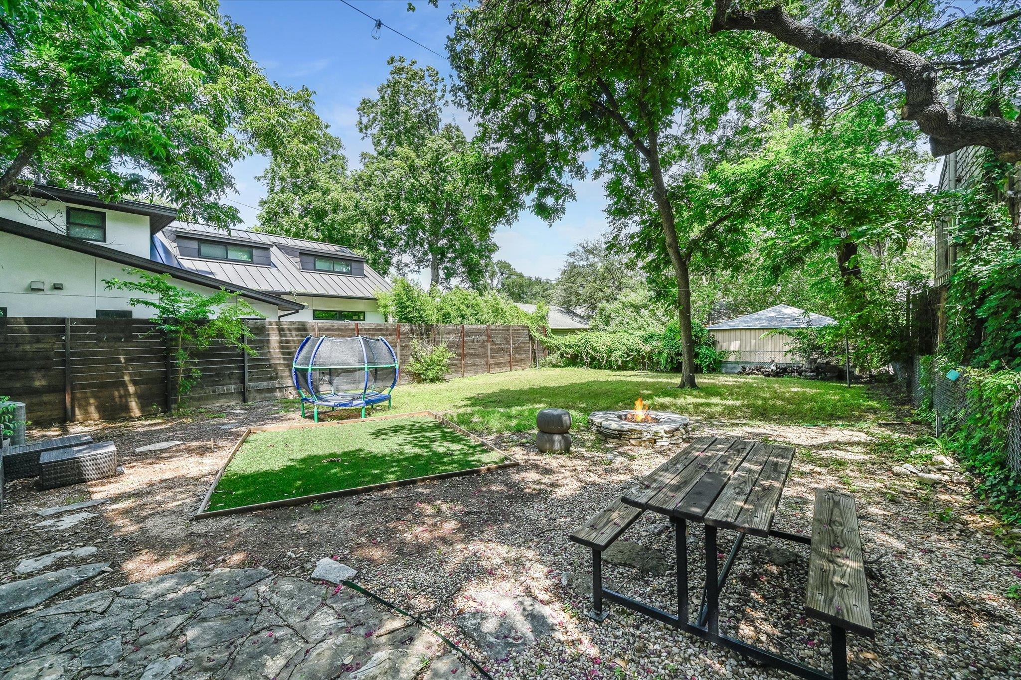 901 Jessie ST
