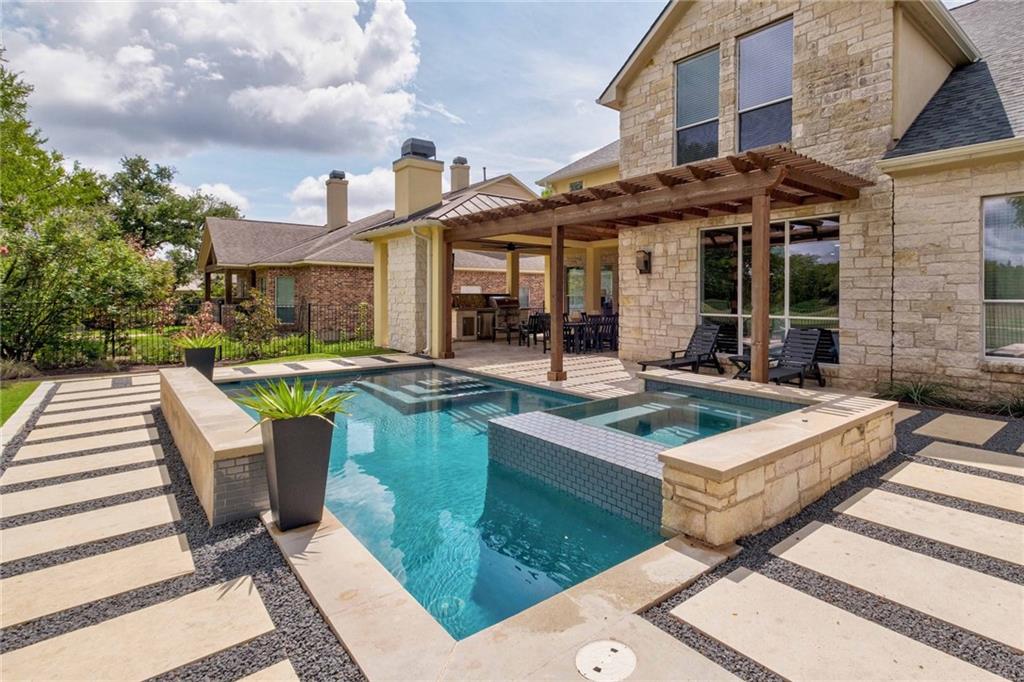 7904 Crandall RD