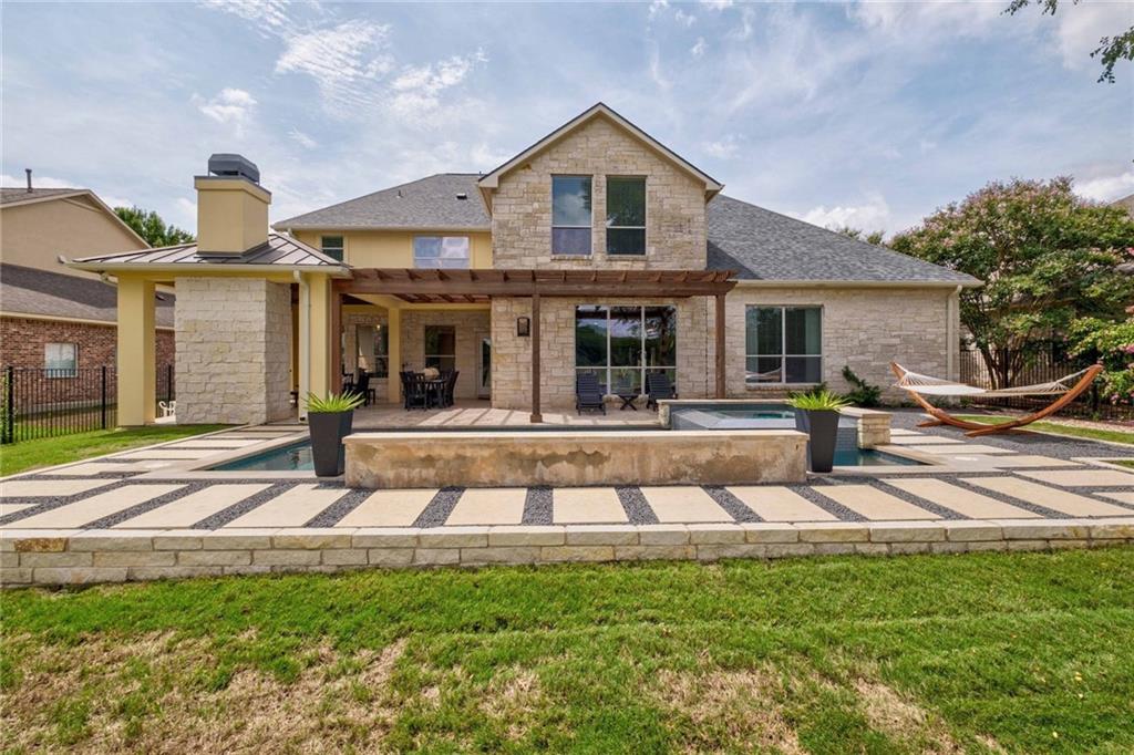 7904 Crandall RD