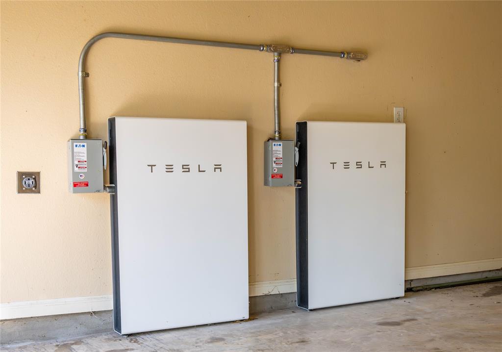 5813 Medicine Creek DR