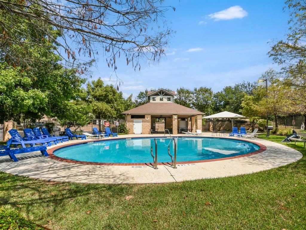 5813 Medicine Creek DR