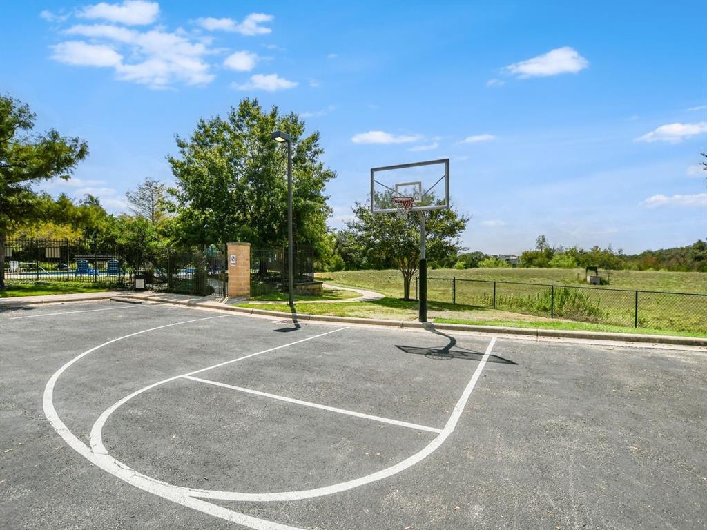 5813 Medicine Creek DR