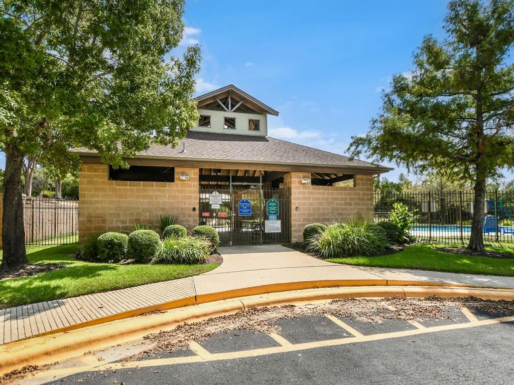 5813 Medicine Creek DR