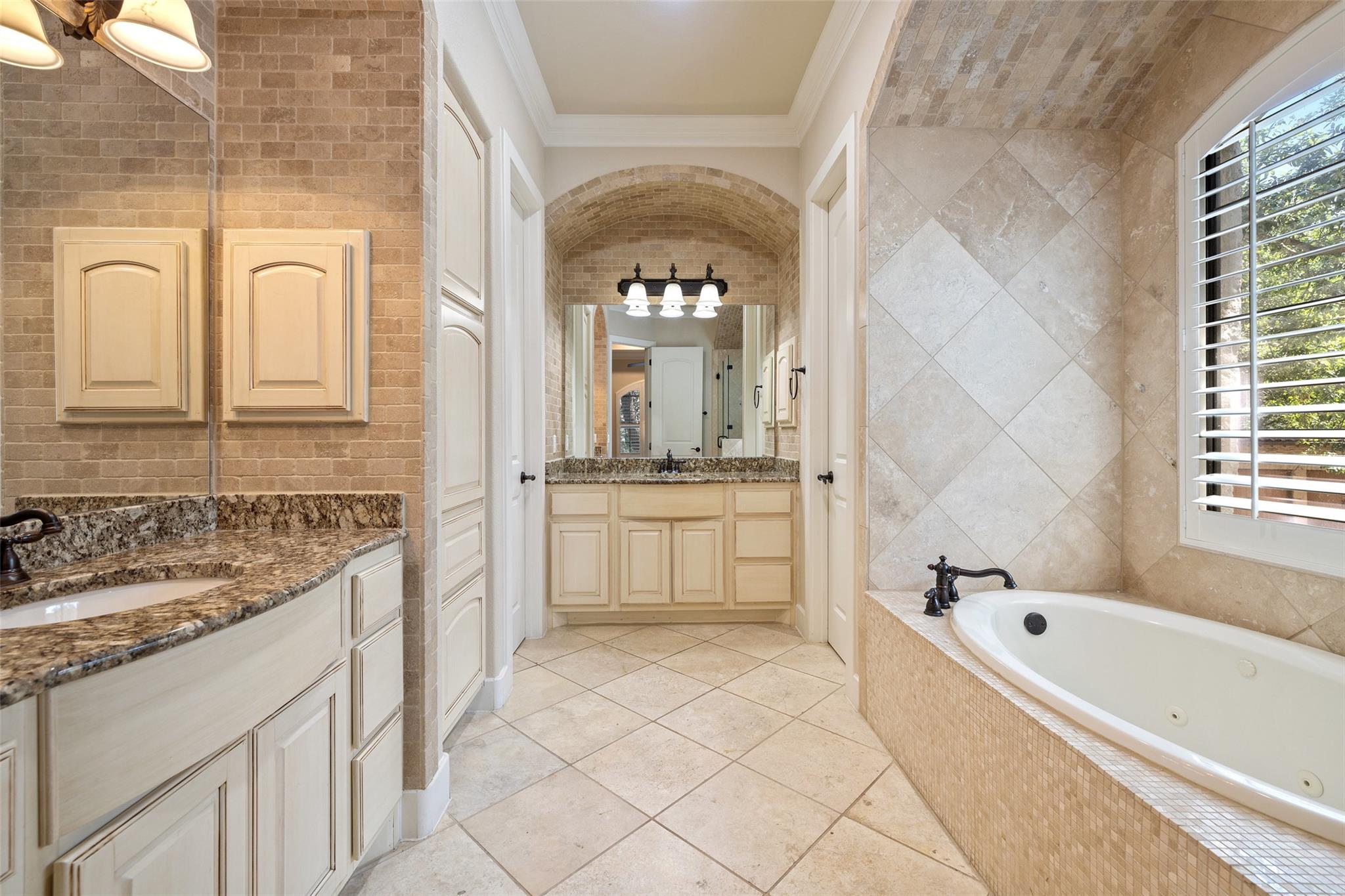 1036 Liberty Park DR Unit: 401/4A