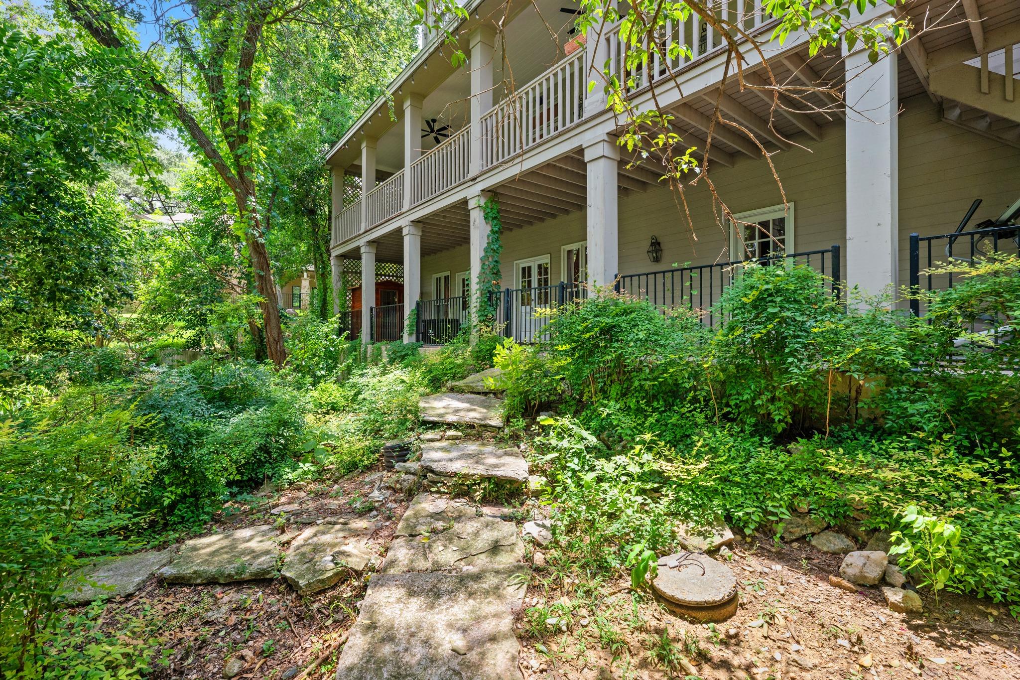 1201 Silver Hill DR