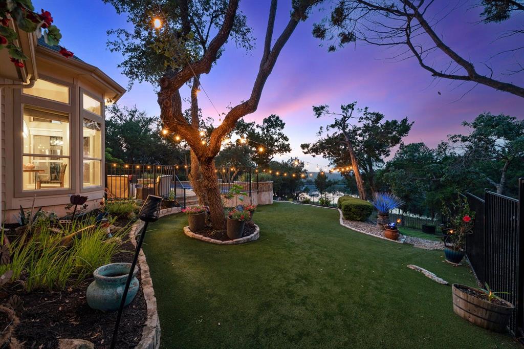 219 CLUBHOUSE DR