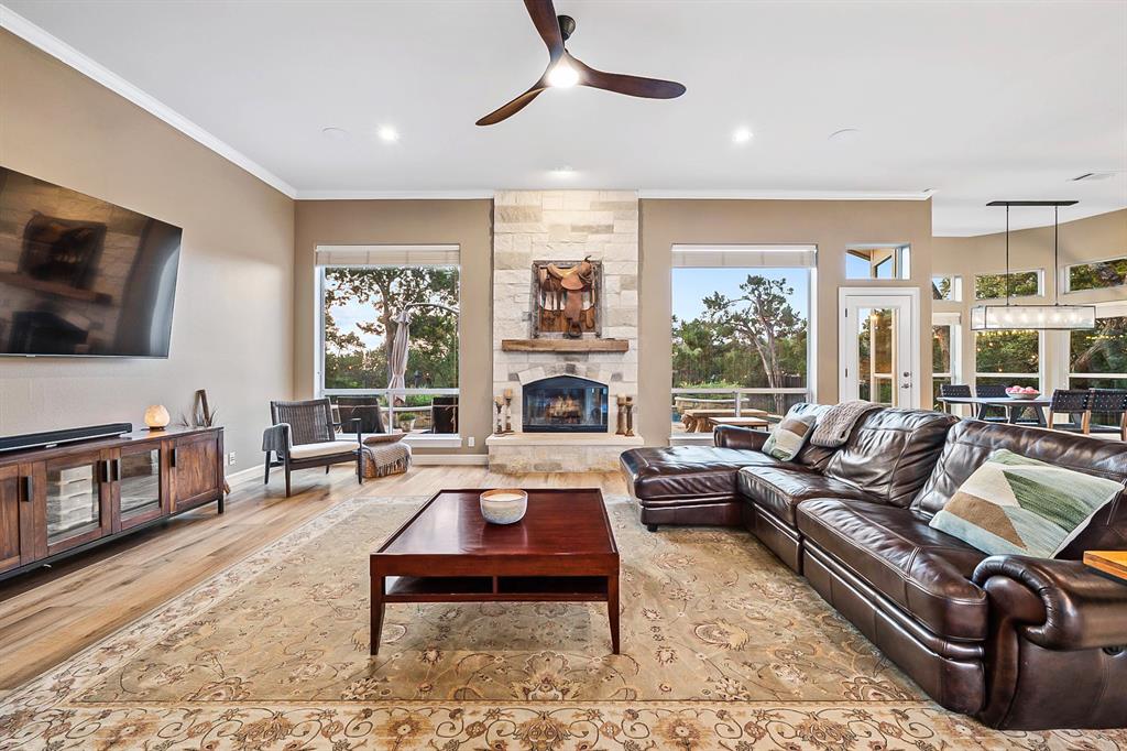 219 CLUBHOUSE DR