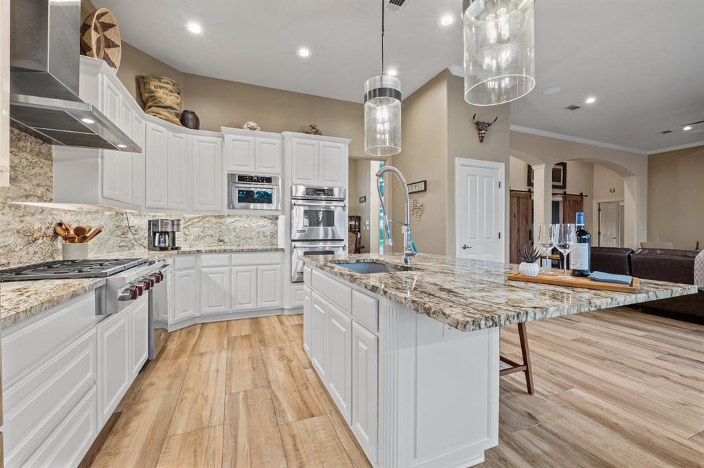 219 CLUBHOUSE DR