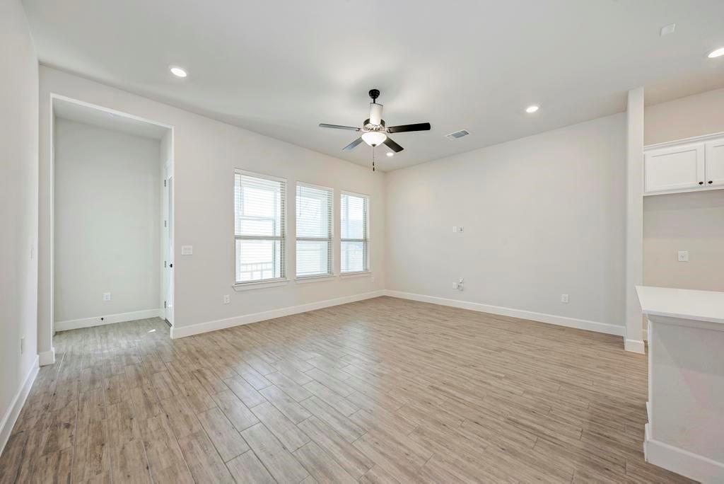 2814 Sebring CIR