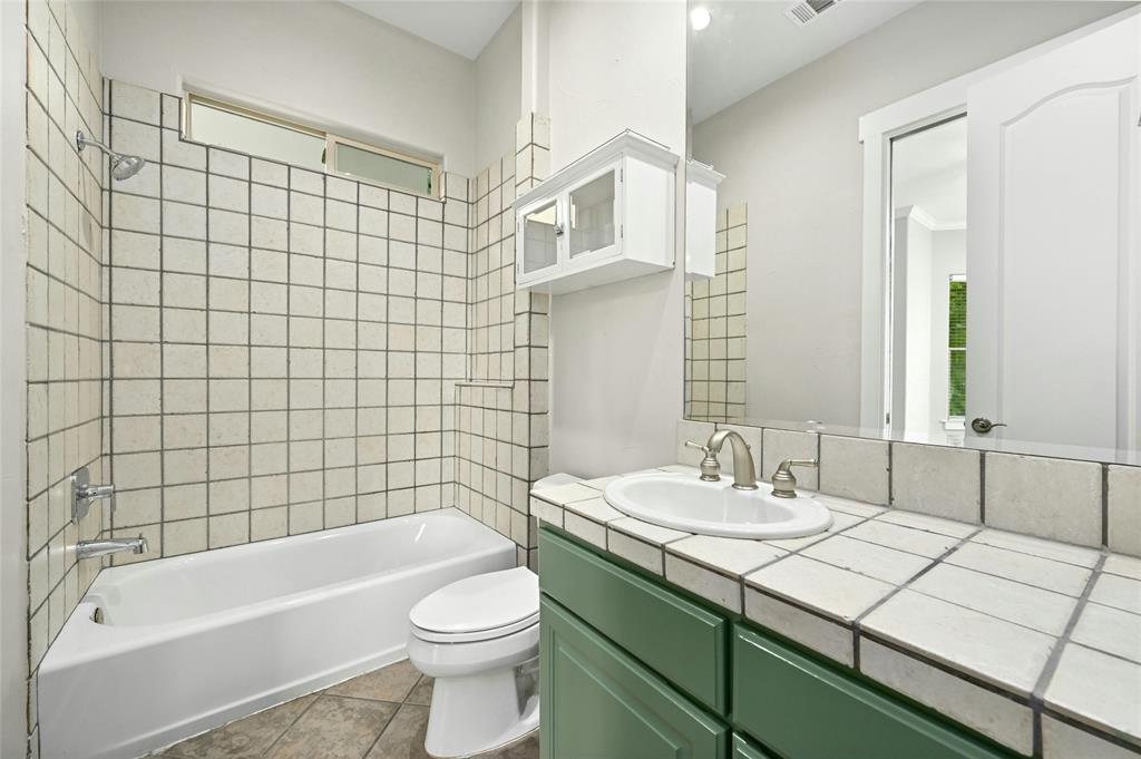 2800 Waymaker WAY # 20