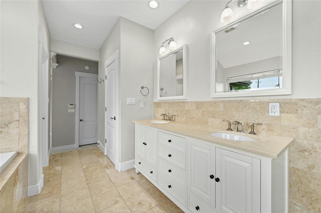 2800 Waymaker WAY # 20