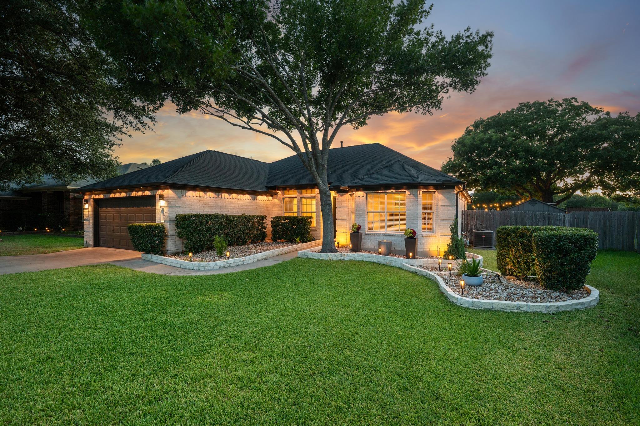 2621 Goldfinch DR