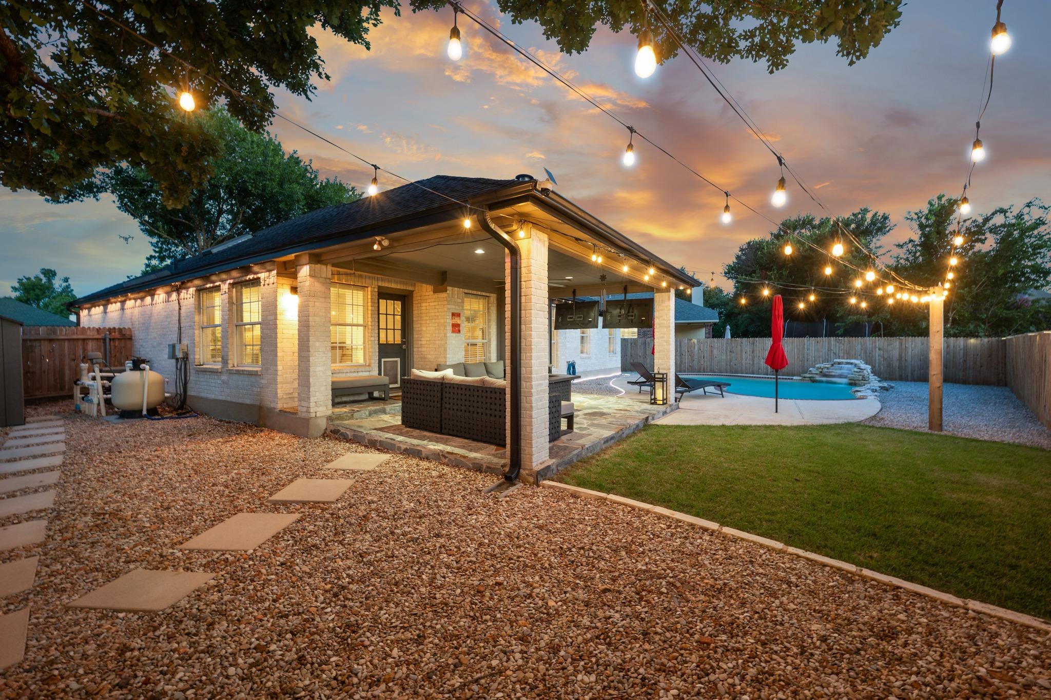 2621 Goldfinch DR