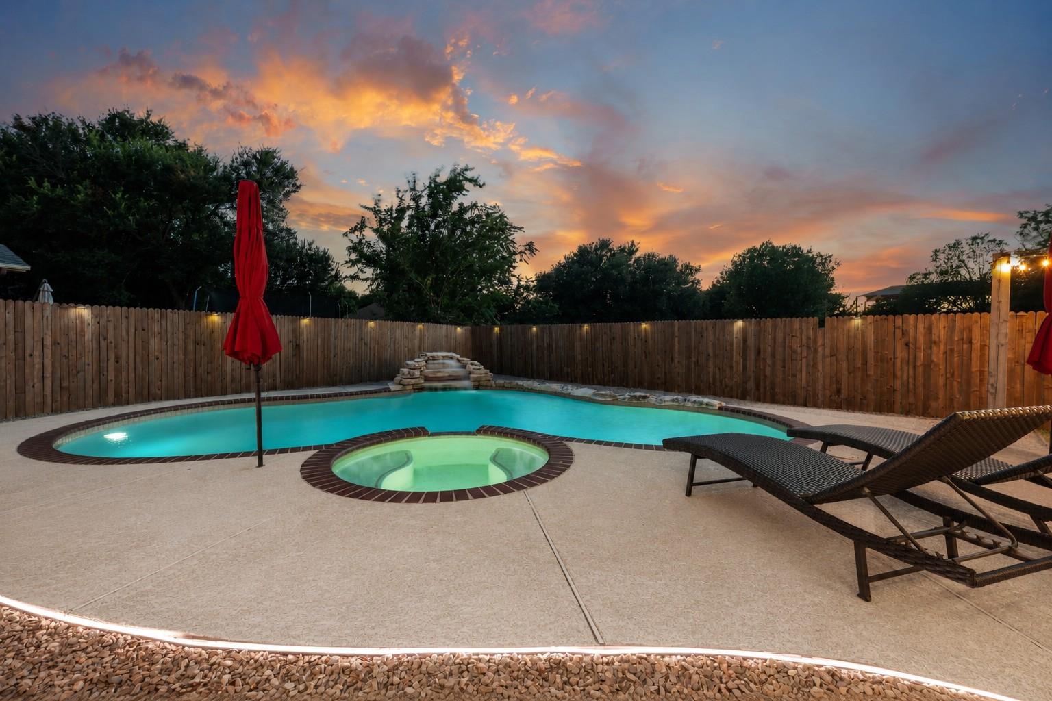 2621 Goldfinch DR