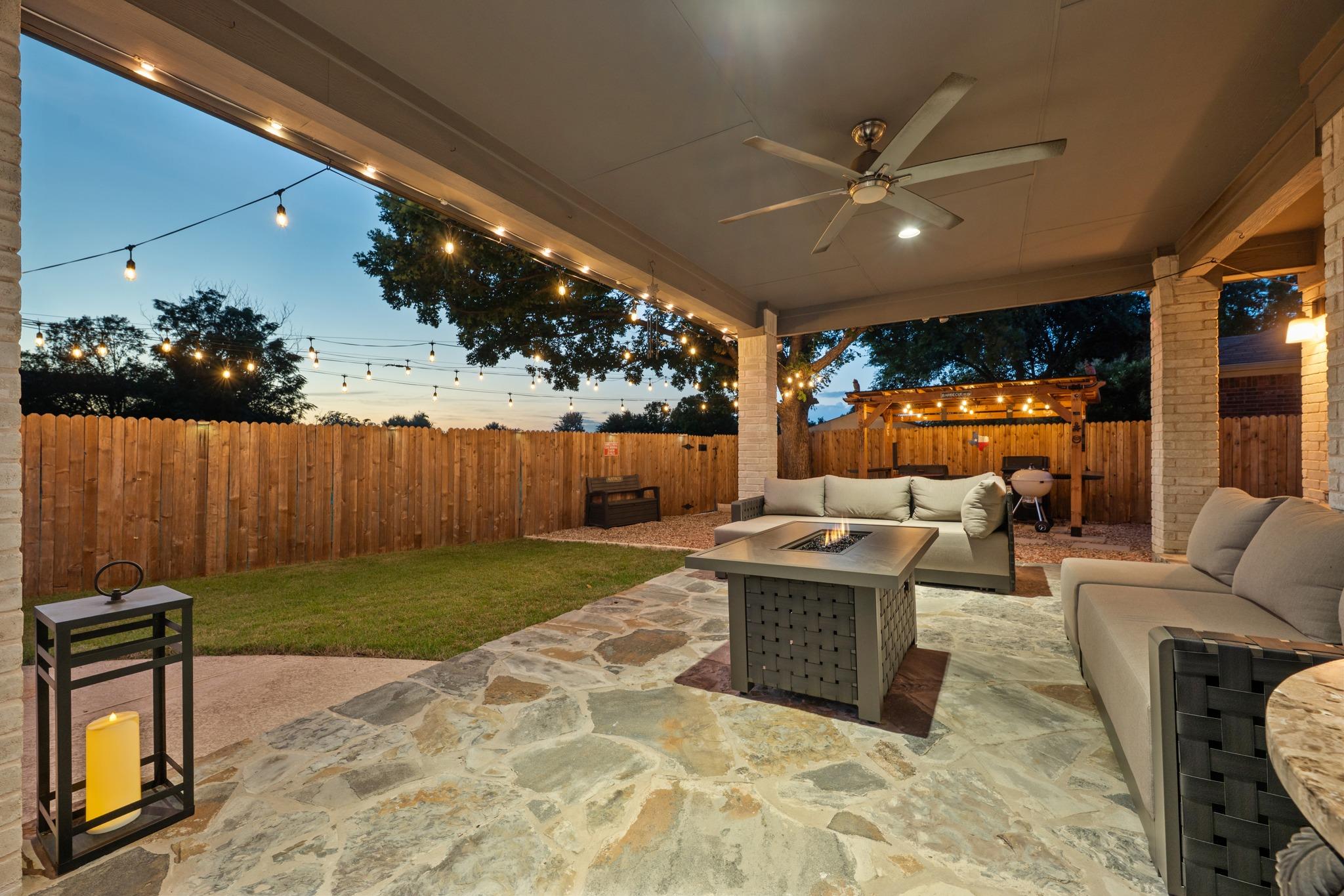 2621 Goldfinch DR