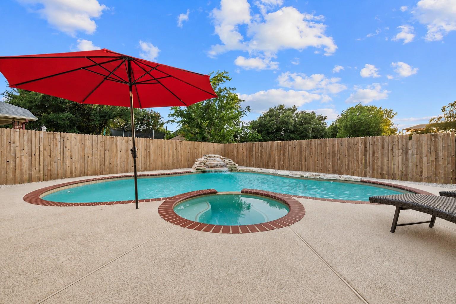 2621 Goldfinch DR