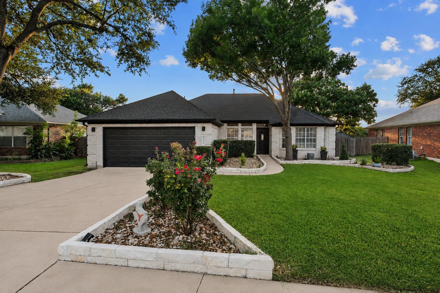 2621 Goldfinch DR