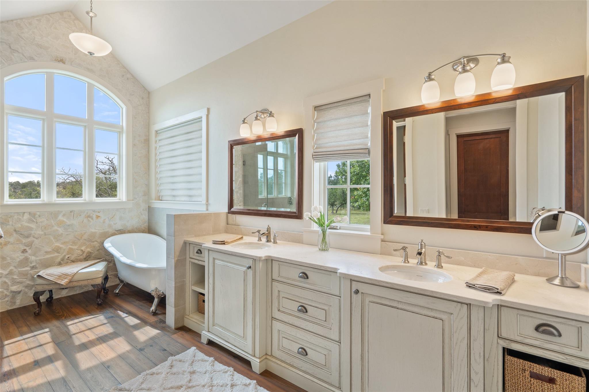 2194 Boot Ranch CIR