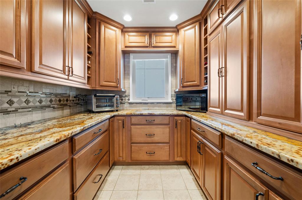 11219 Applewood DR