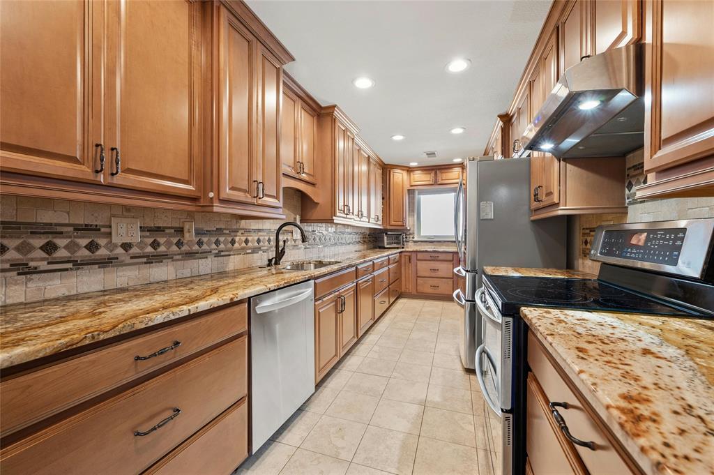 11219 Applewood DR