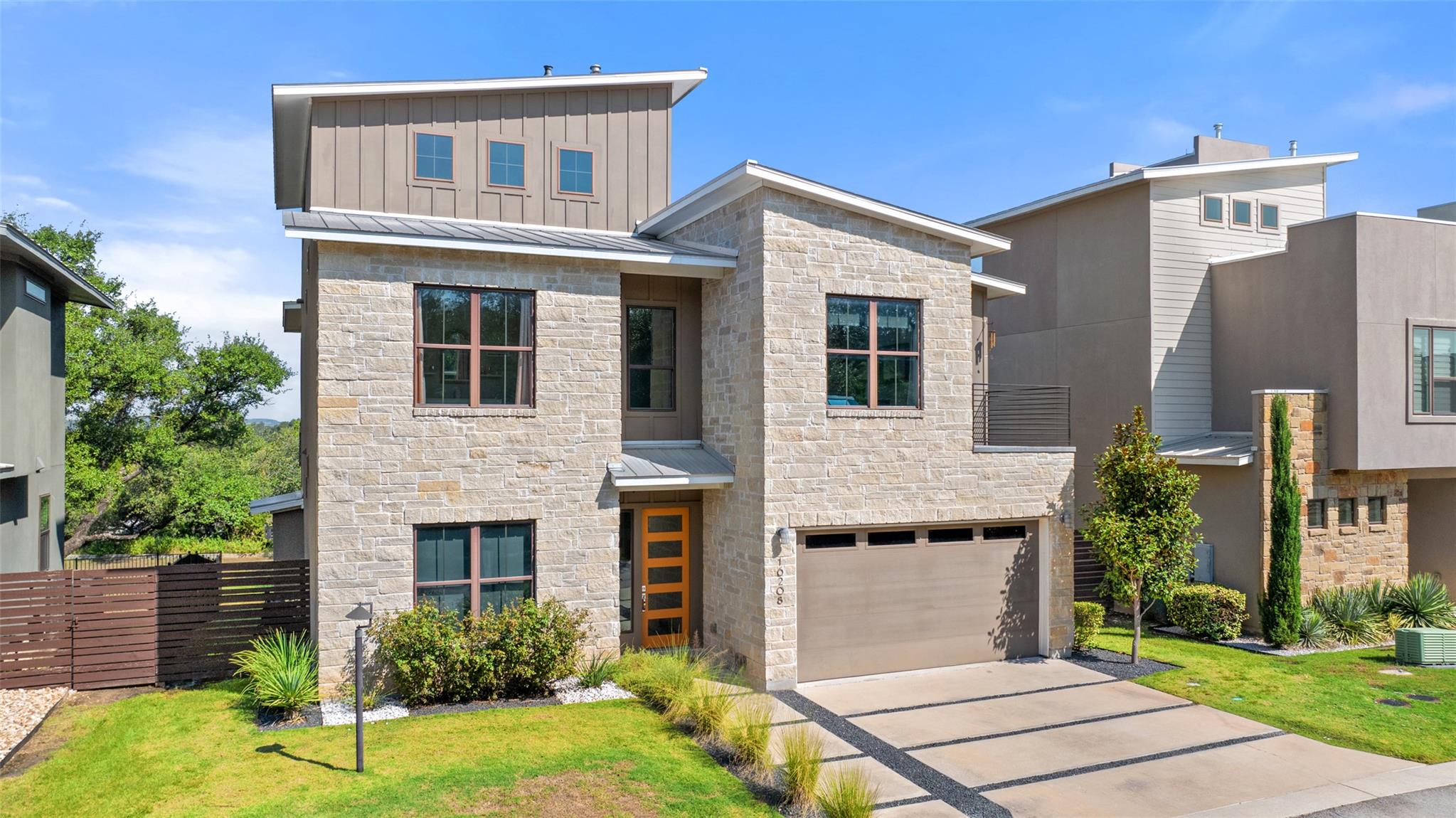 16208 Sydney Carol LN