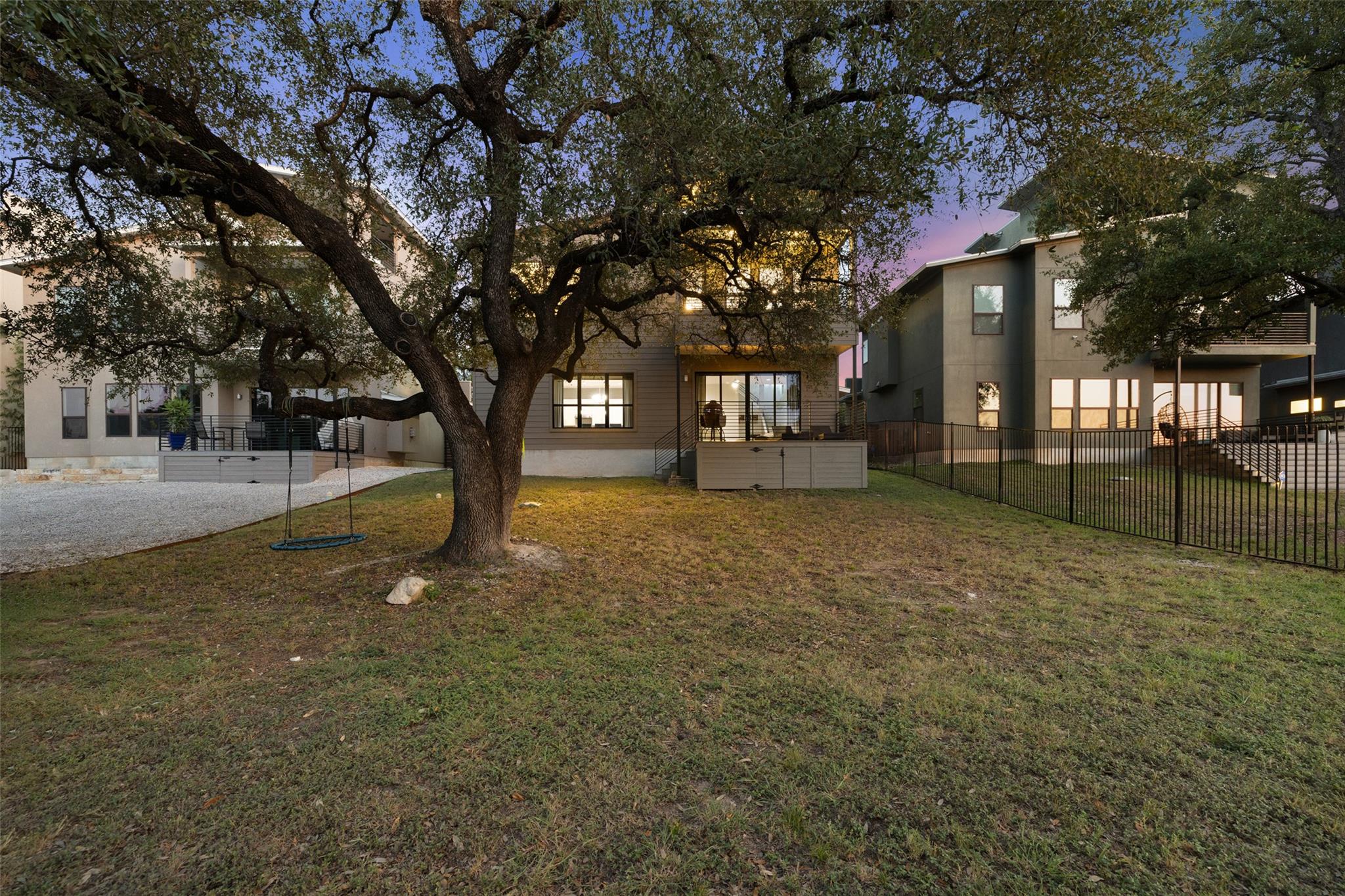 16208 Sydney Carol LN