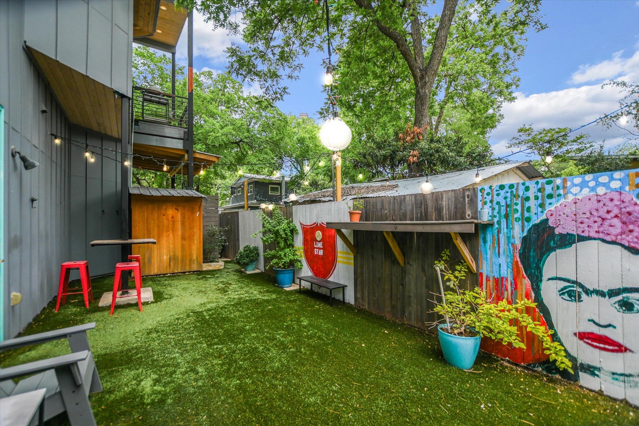 56 Waller ST