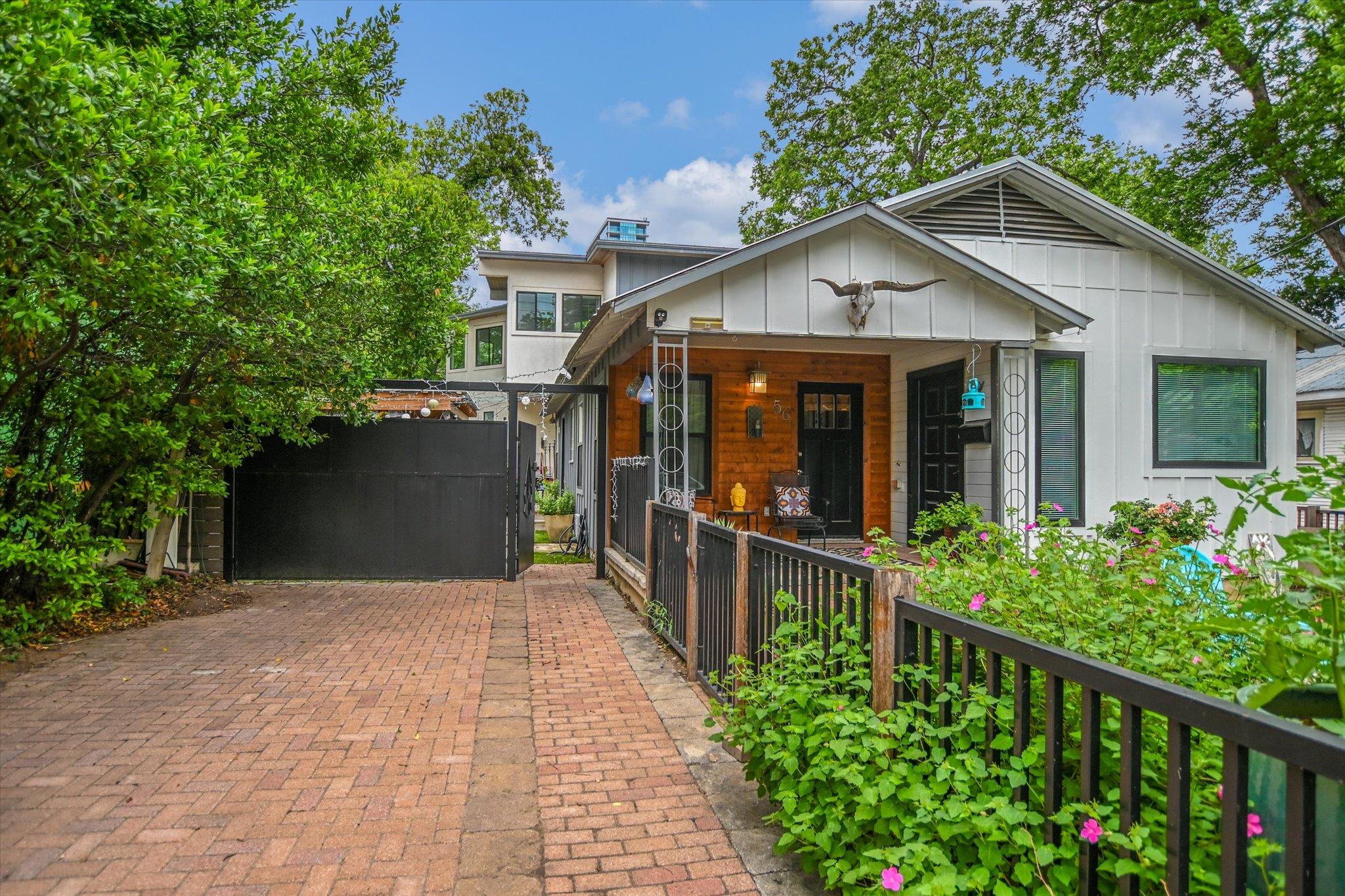 56 Waller ST