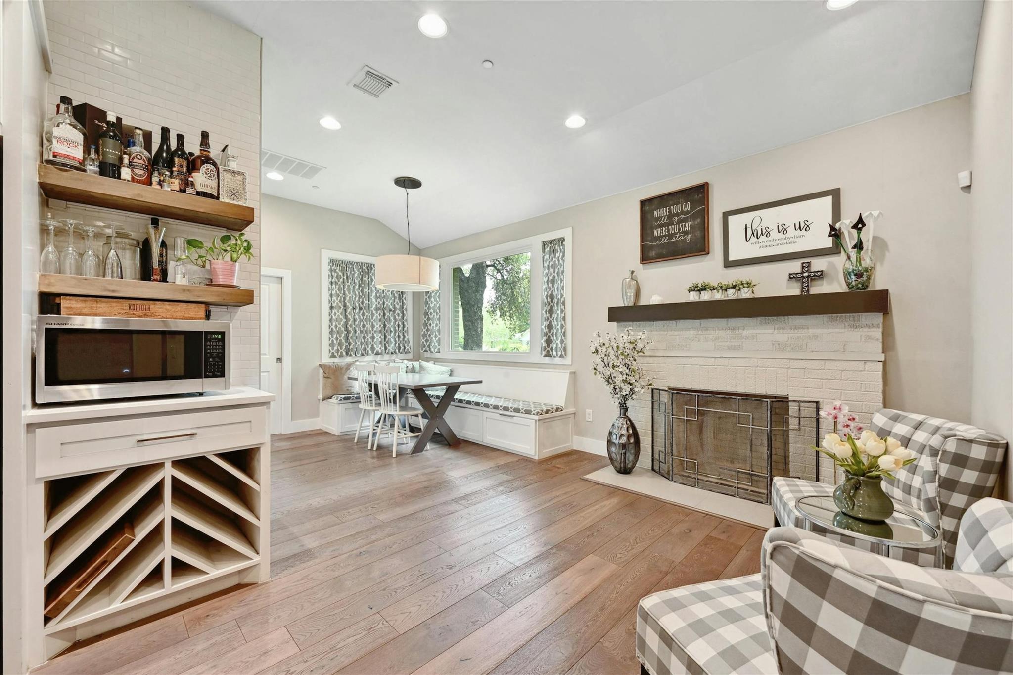 3400 Oakmont BLVD