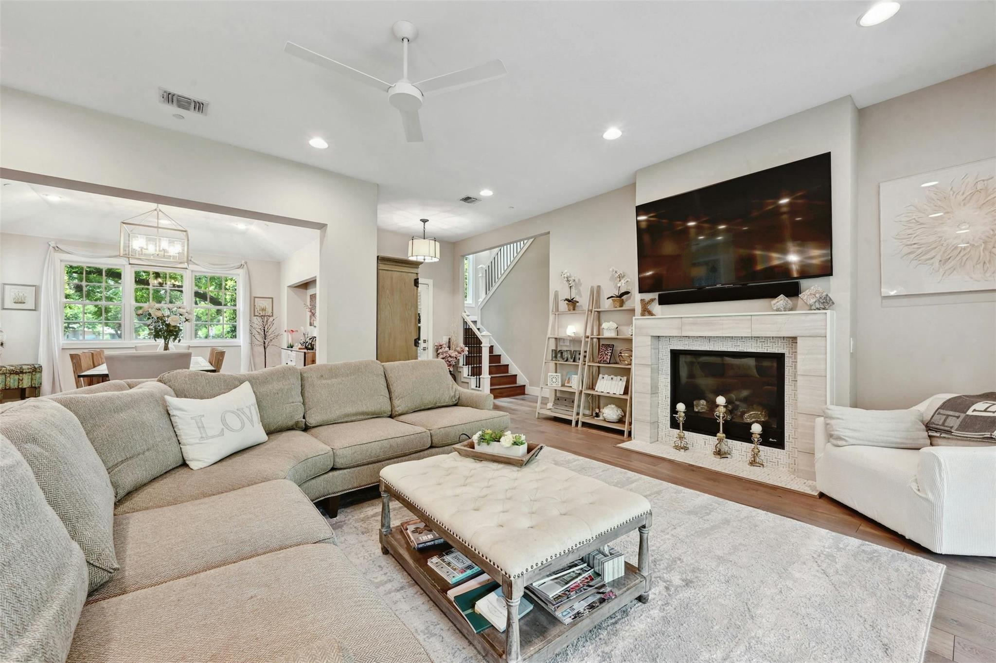3400 Oakmont BLVD