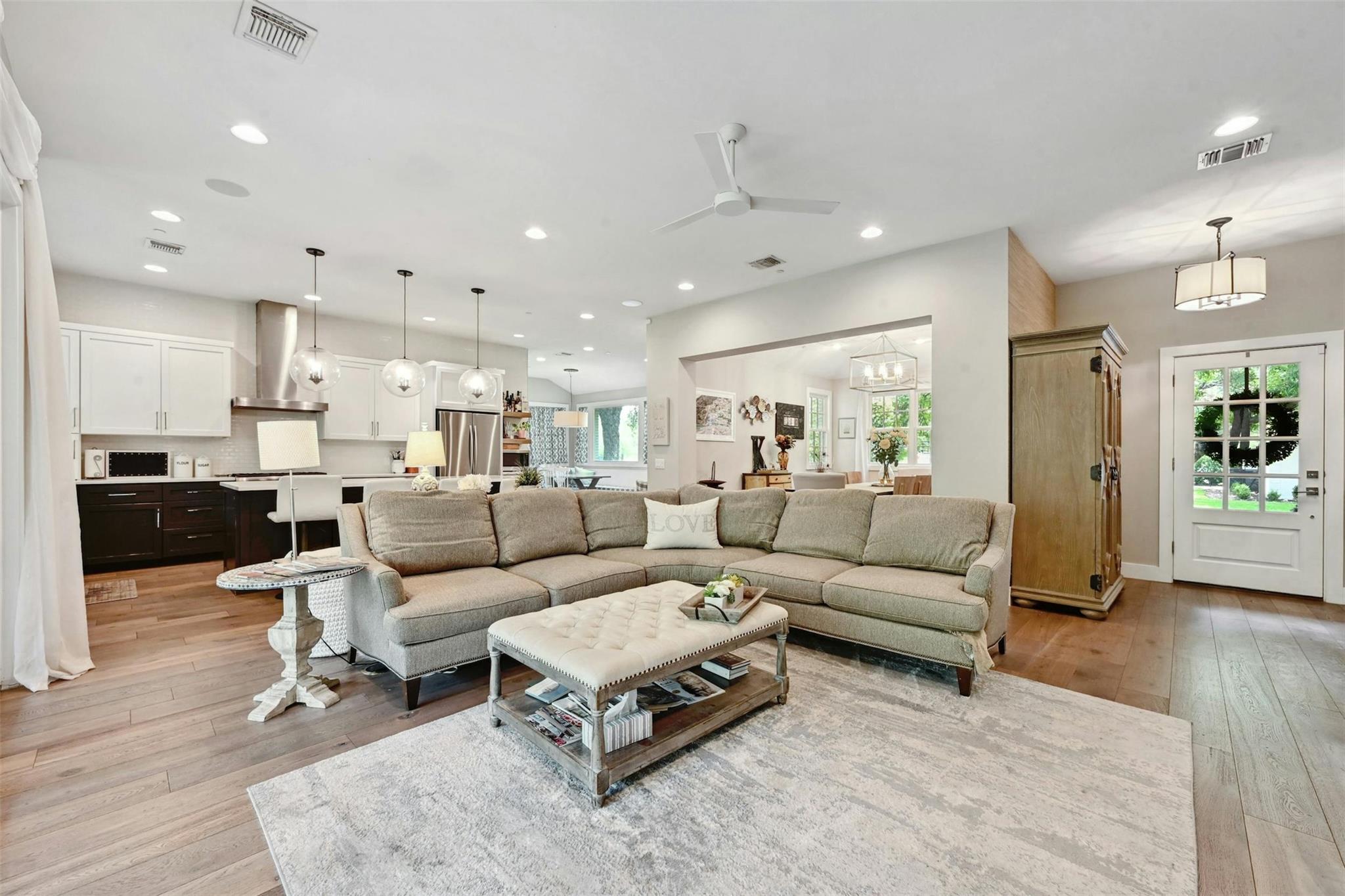 3400 Oakmont BLVD