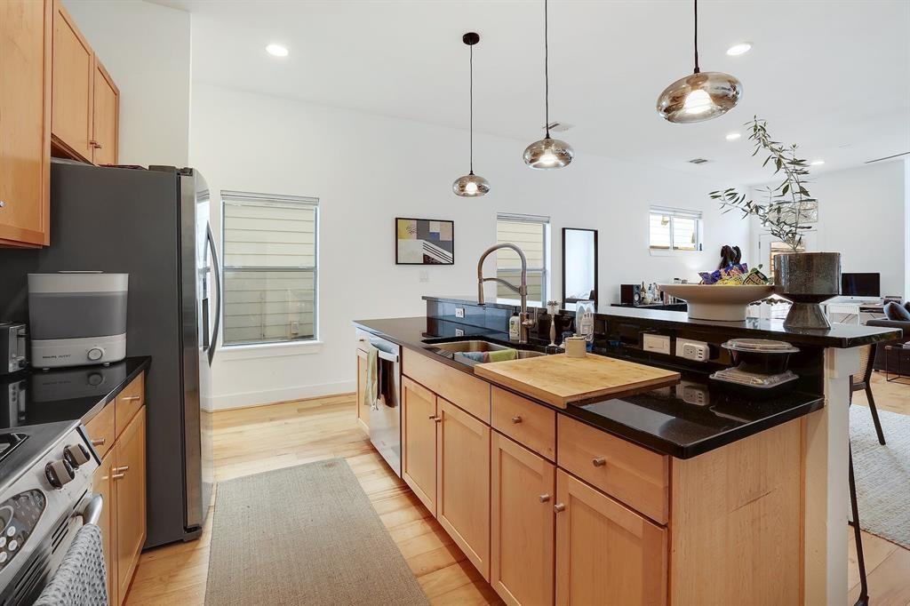 2209 Thornton # A
