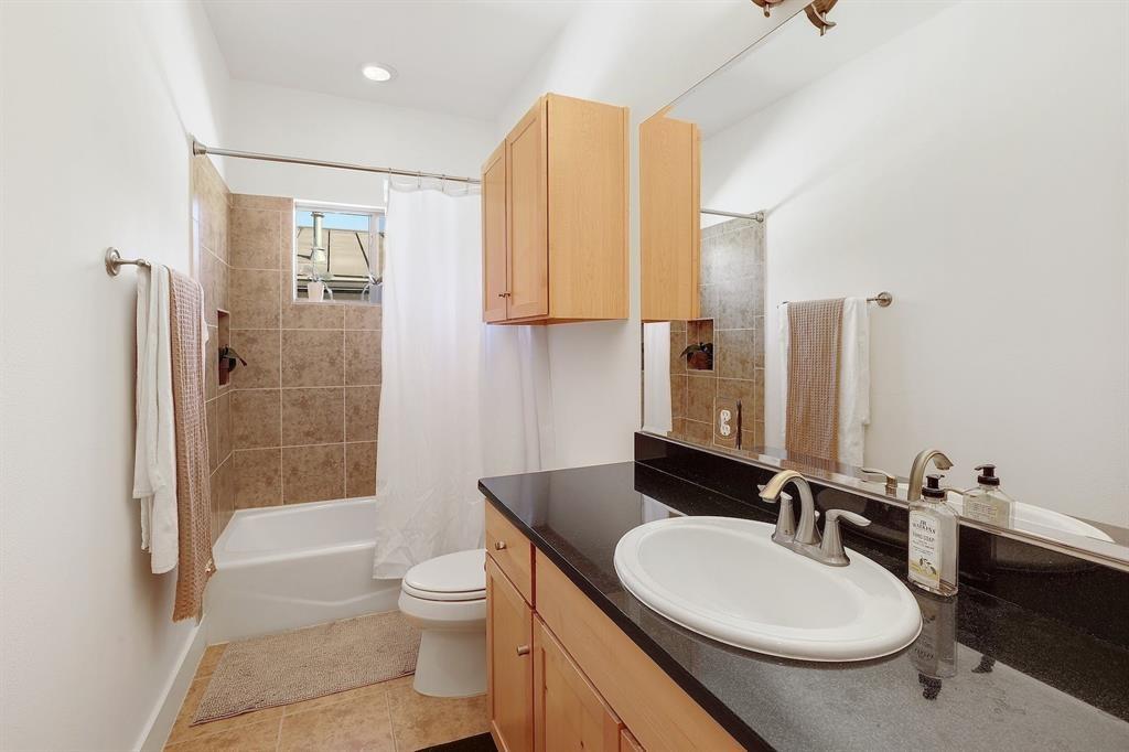 2209 Thornton # A