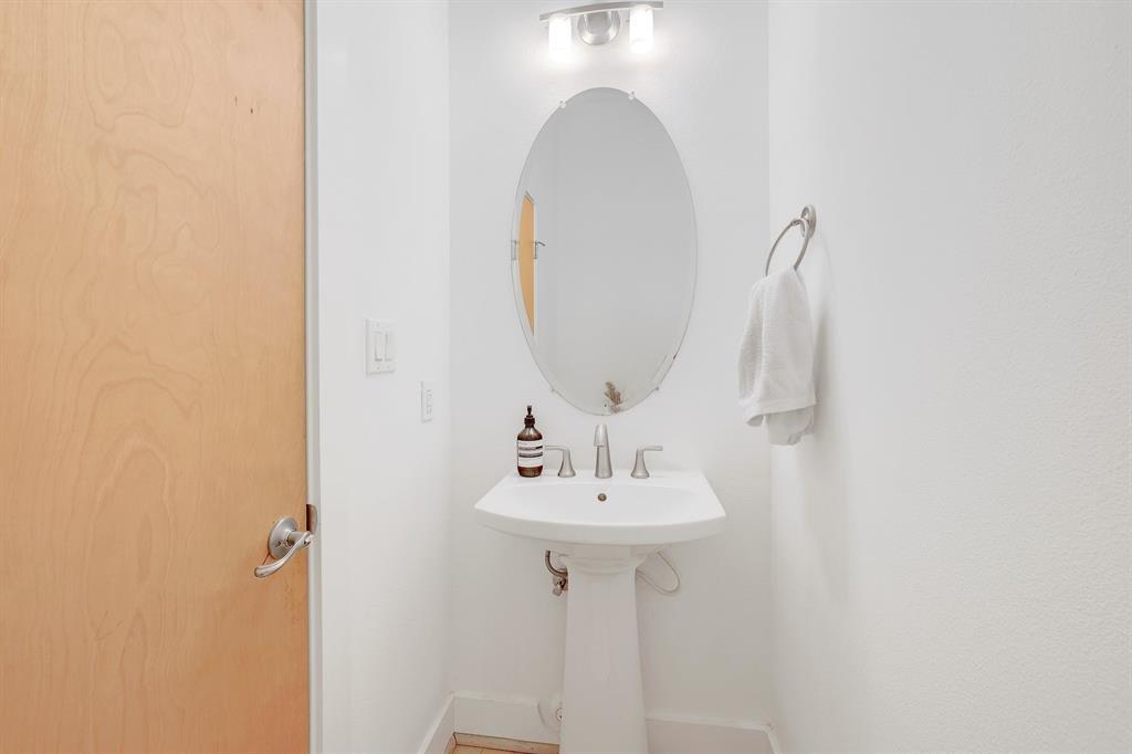 2209 Thornton # A