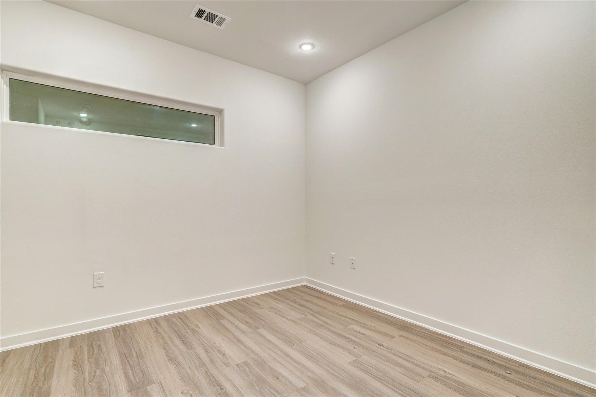 100 W Mockingbird LN # 306