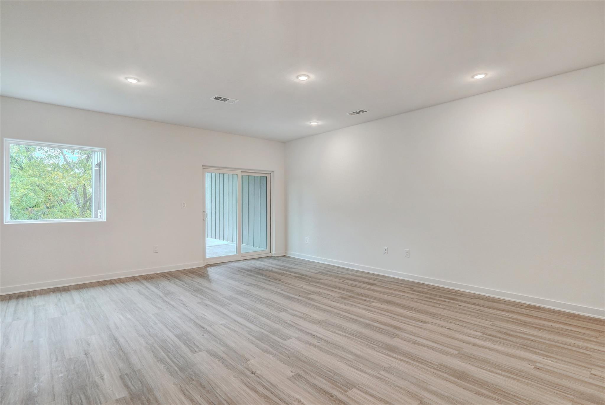 100 W Mockingbird LN # 306