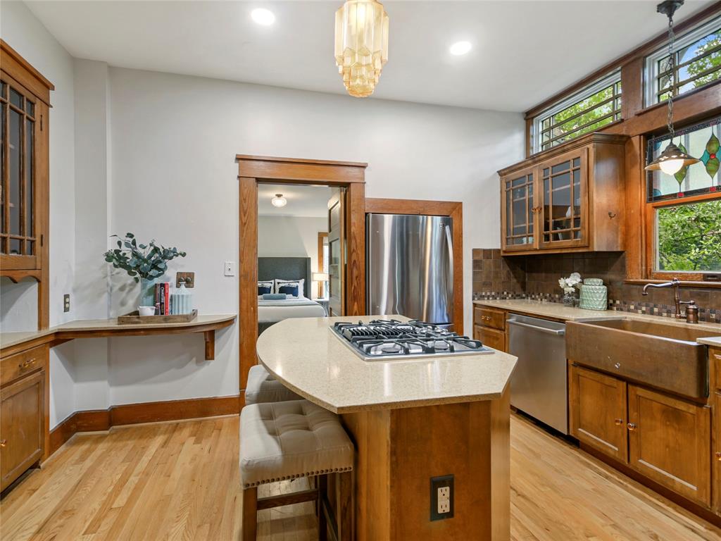 702 Highland Ave