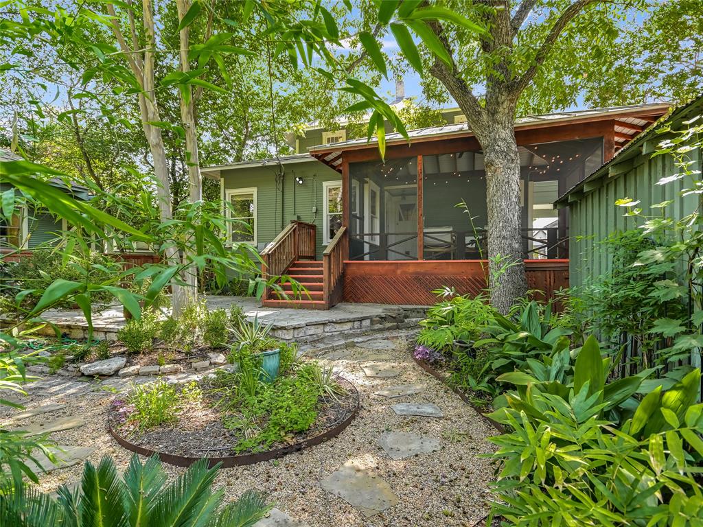 702 Highland Ave