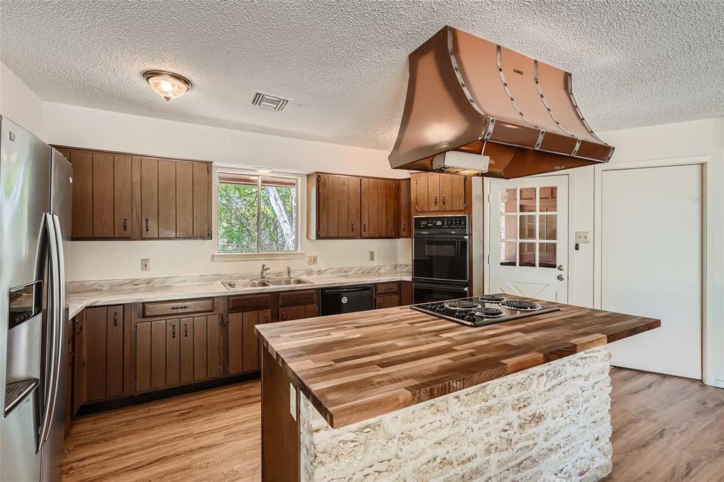 1110 Falcon Ledge DR