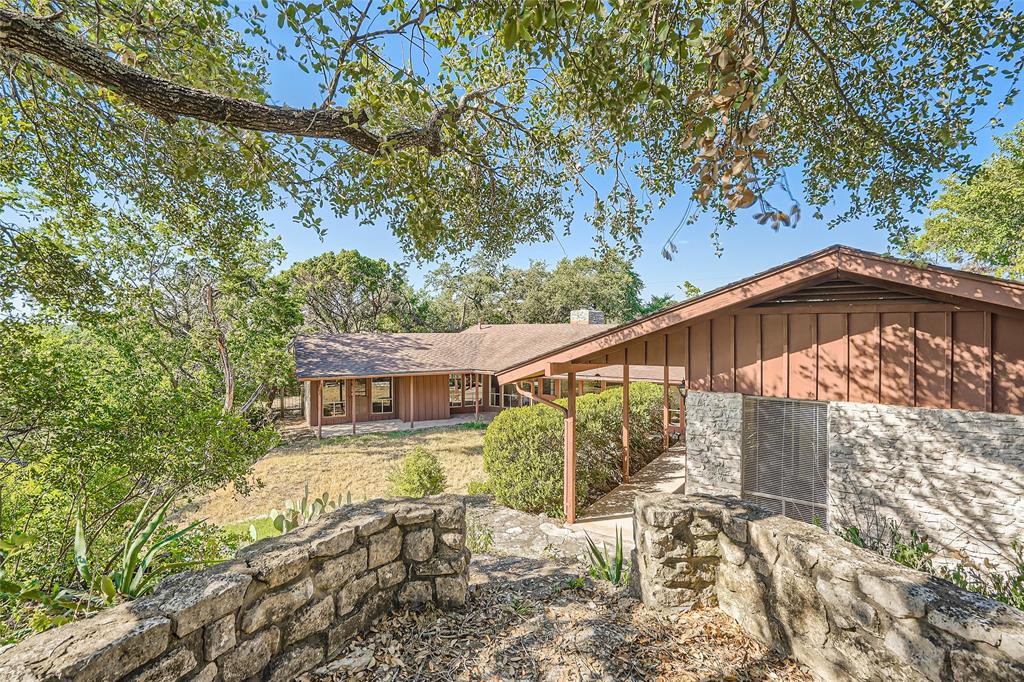 1110 Falcon Ledge DR